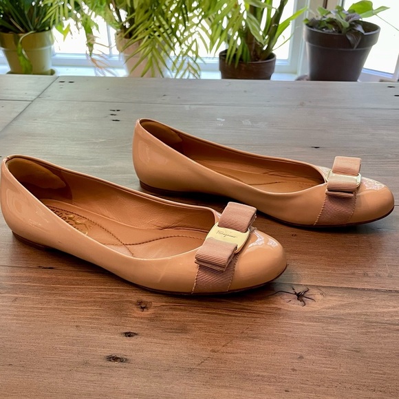 Salvatore Ferragamo Varina flats - Picture 7 of 13